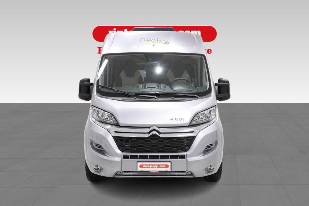 ROADCAR VAN R 601 2024