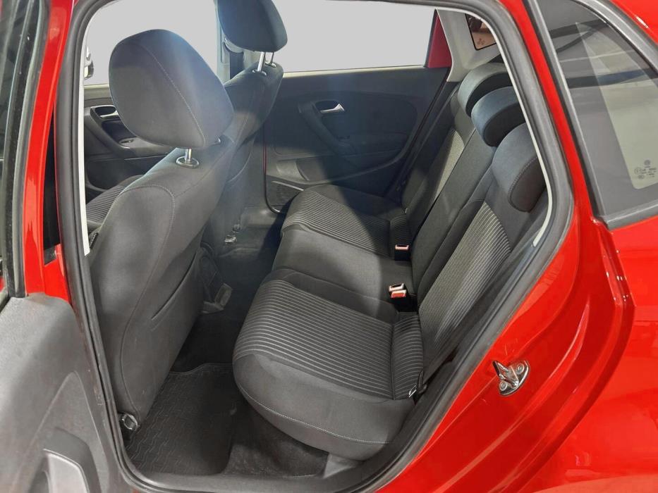 VOLKSWAGEN Polo 2010