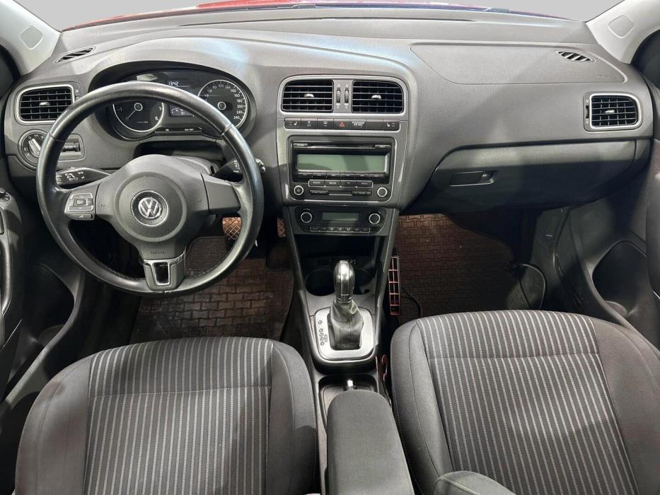 VOLKSWAGEN Polo 2010