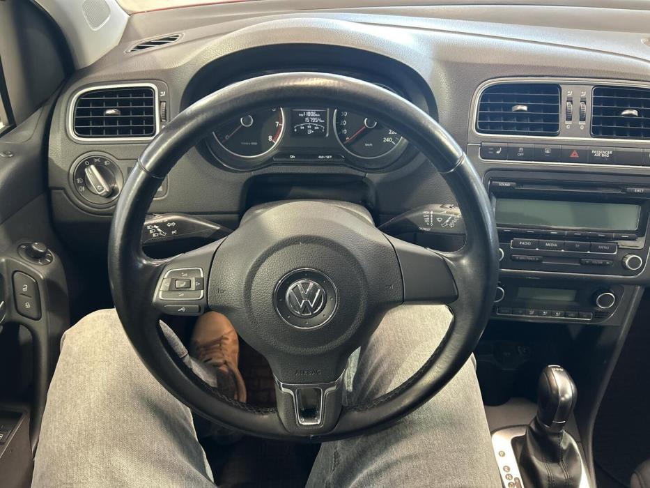 VOLKSWAGEN Polo 2010