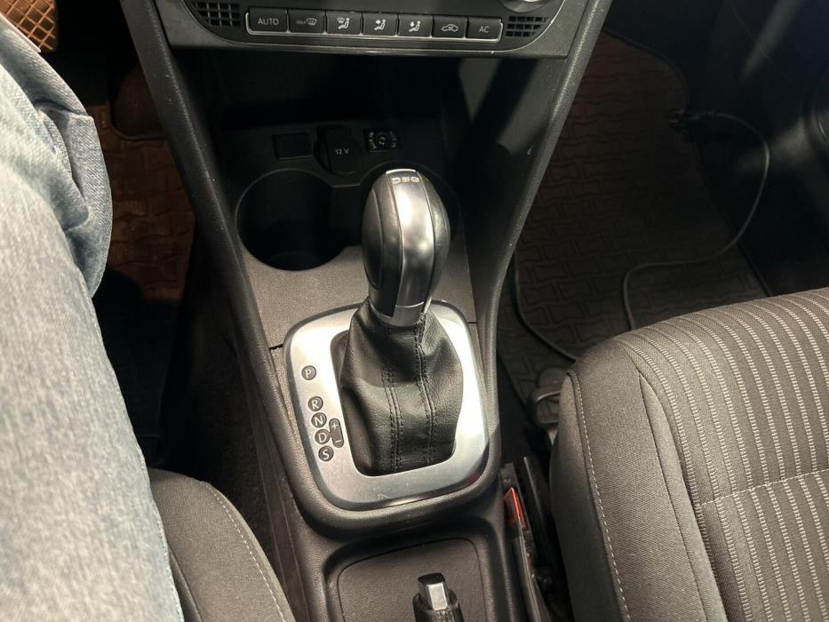 VOLKSWAGEN Polo 2010