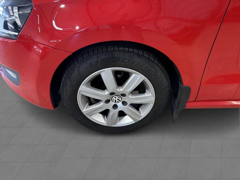 VOLKSWAGEN Polo 2010