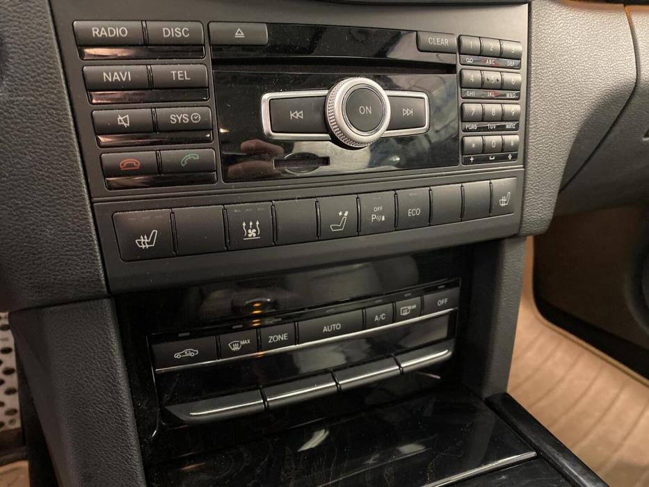 MERCEDES-BENZ E 2011