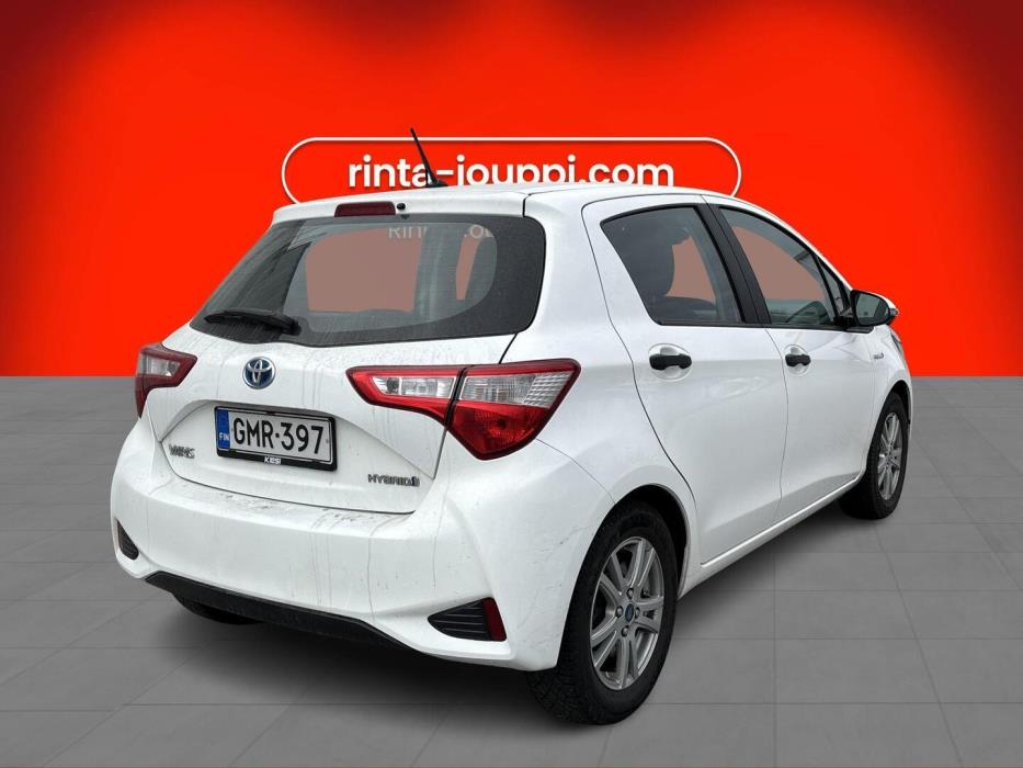 TOYOTA Yaris 2018