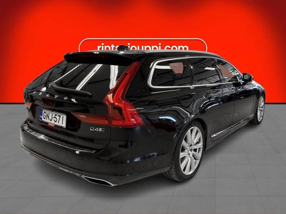 VOLVO V90 2019