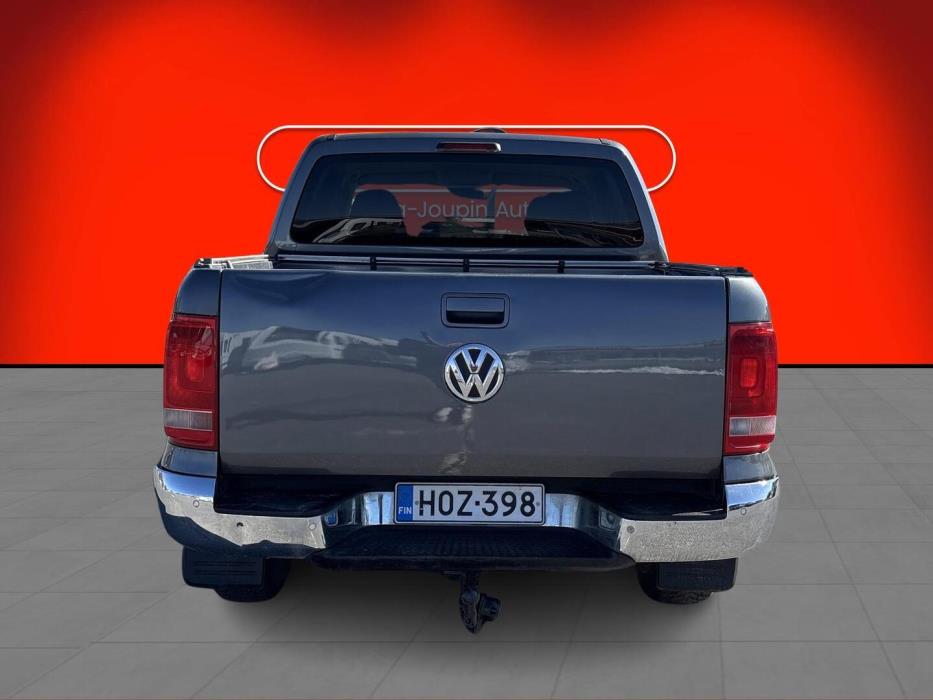 VOLKSWAGEN Amarok 2012