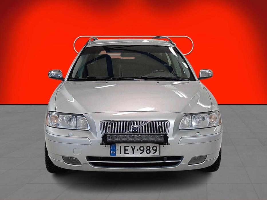 VOLVO V70 2006