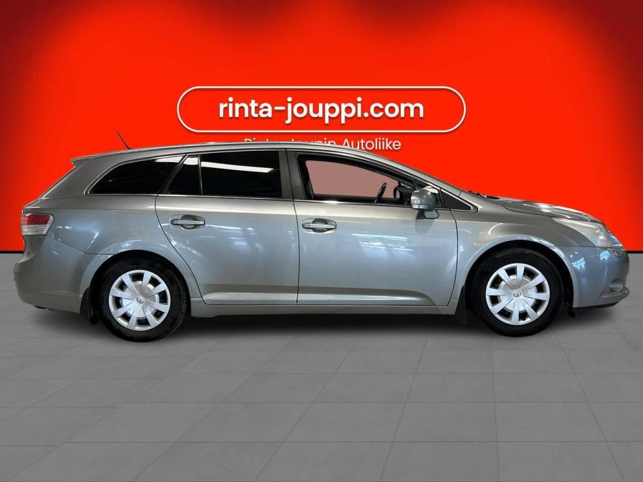 TOYOTA Avensis 2009