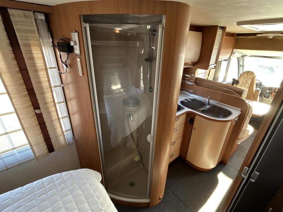 BÜRSTNER AVIANO I727 2010