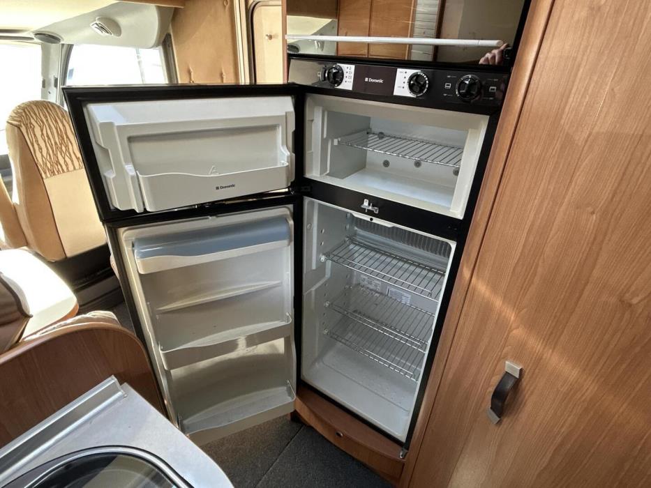 BÜRSTNER AVIANO I727 2010