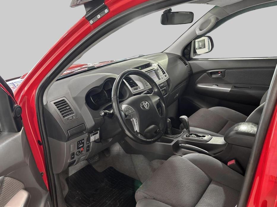 TOYOTA Hilux 2012