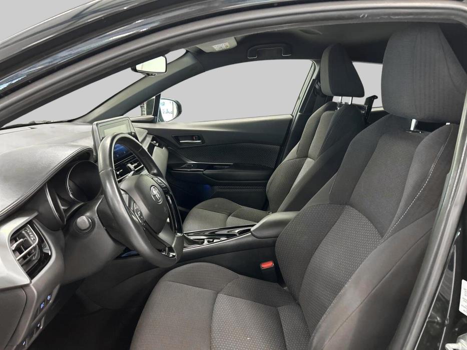 TOYOTA C-HR 2019
