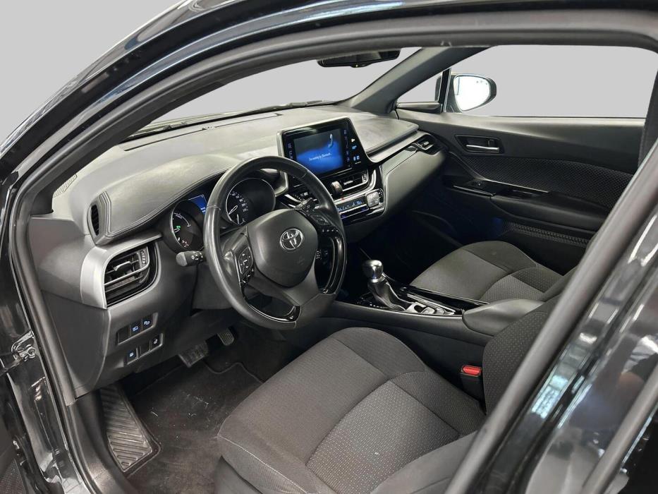 TOYOTA C-HR 2019