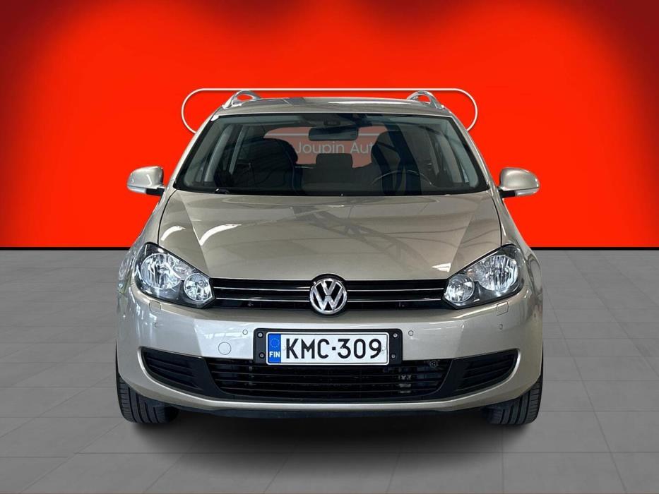 VOLKSWAGEN Golf 2012