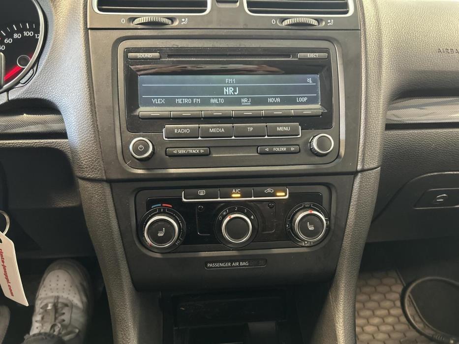 VOLKSWAGEN Golf 2012
