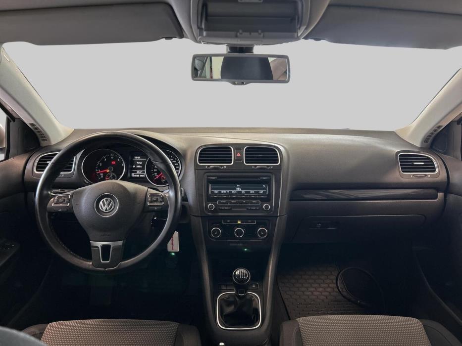 VOLKSWAGEN Golf 2012