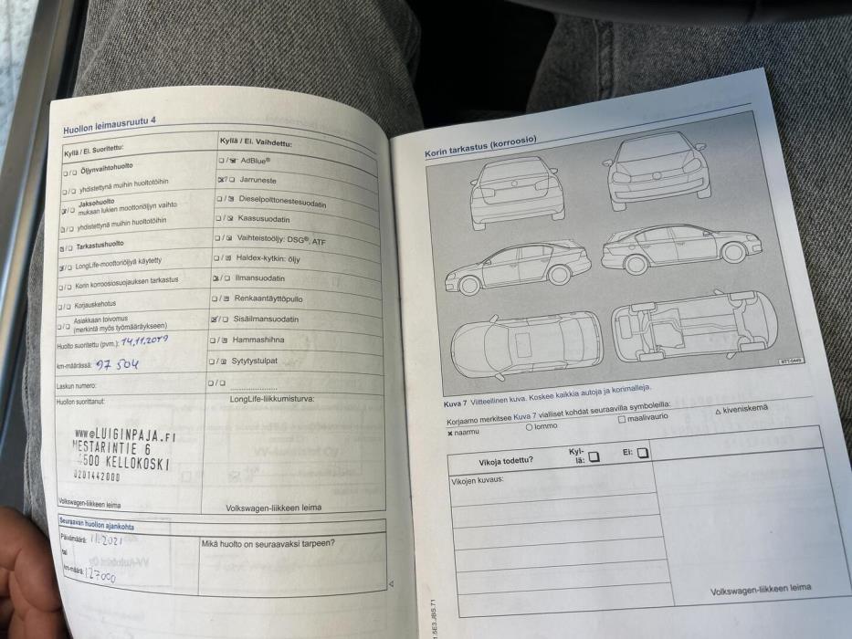 VOLKSWAGEN Golf 2012