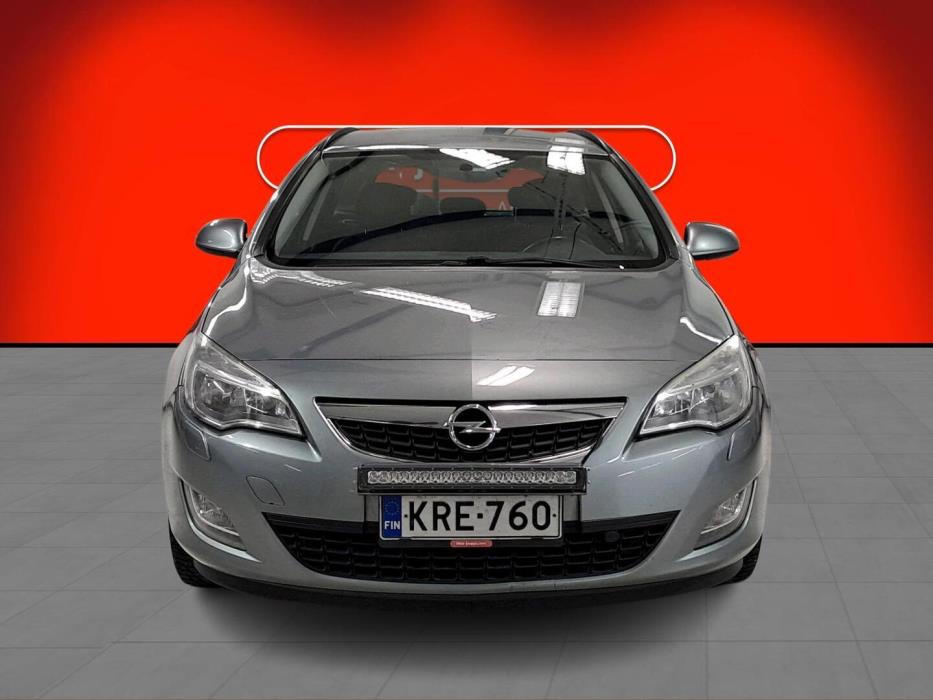 OPEL Astra 2011