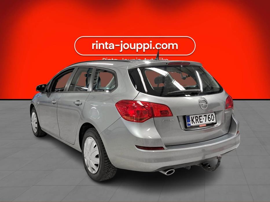 OPEL Astra 2011