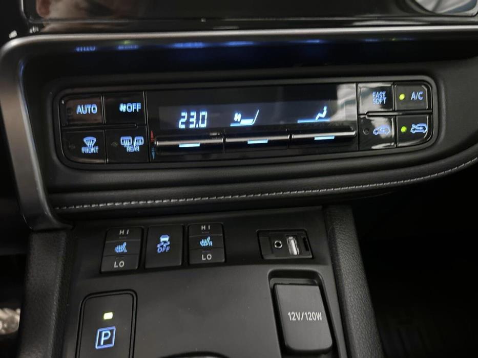 TOYOTA Auris 2018