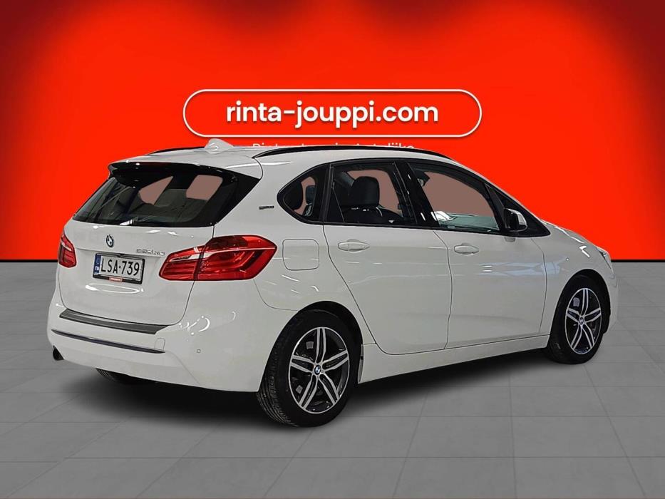 BMW 225 2016