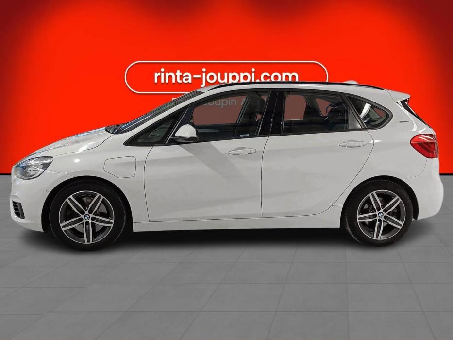 BMW 225 2016
