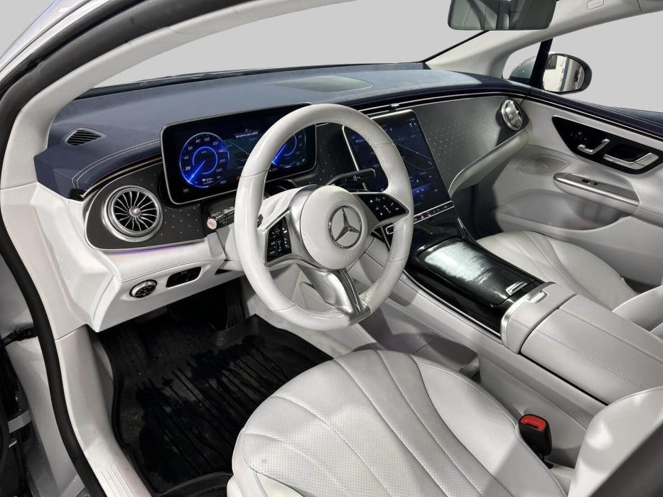 MERCEDES-BENZ EQE 2022
