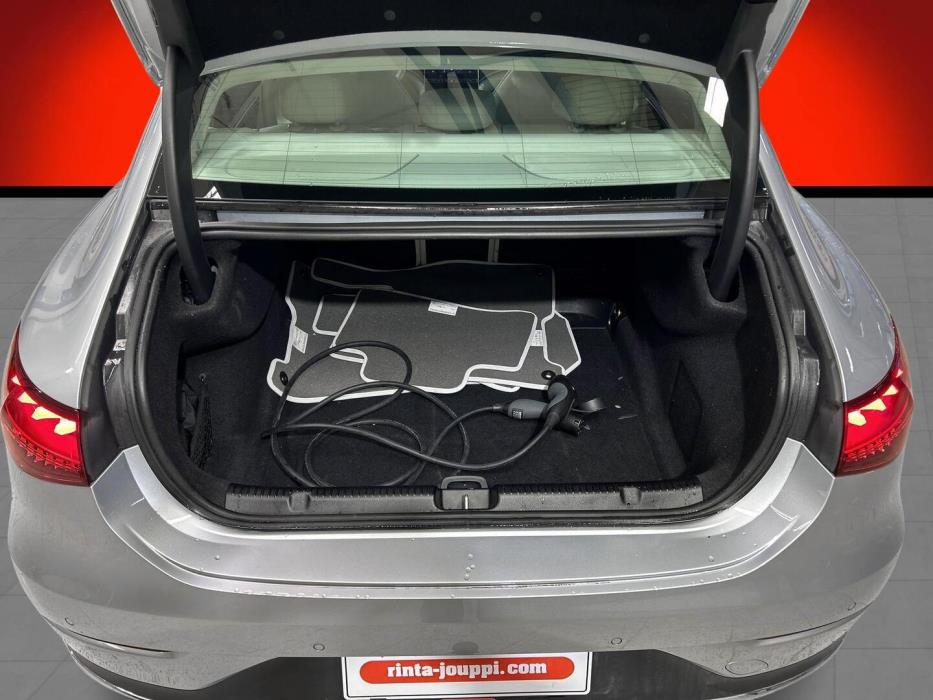 MERCEDES-BENZ EQE 2022