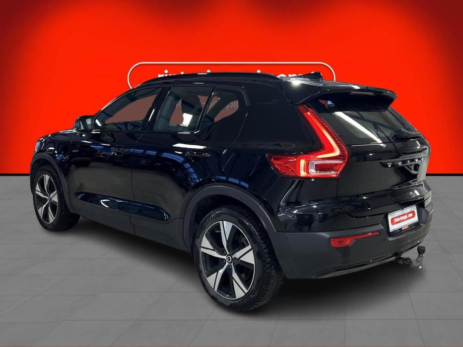 VOLVO XC40 2021