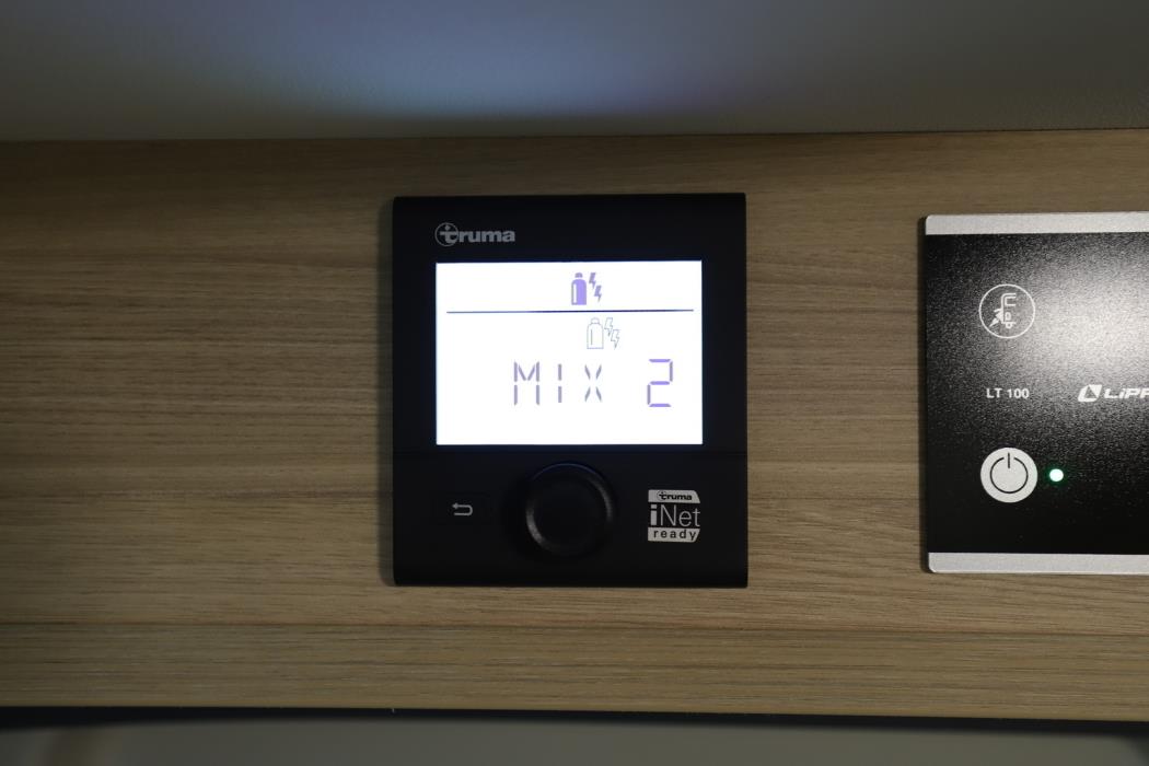 ROADCAR VAN R 601 2024