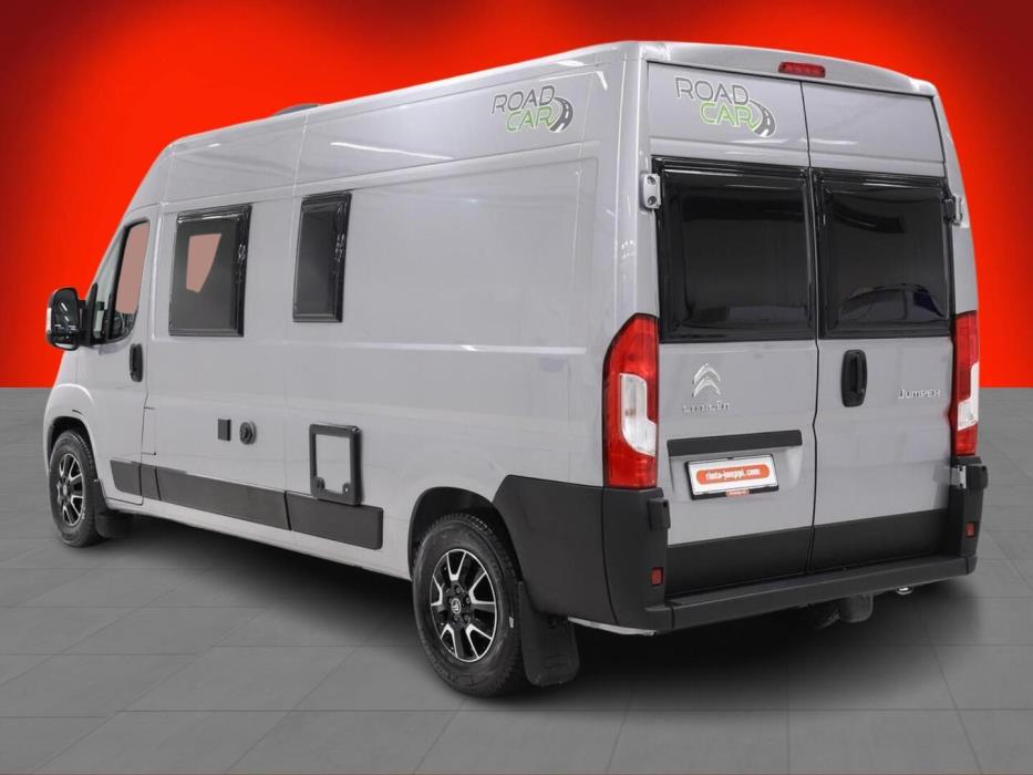 ROADCAR VAN R 601 2024