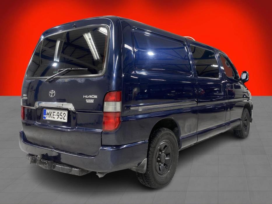TOYOTA Hiace 2010