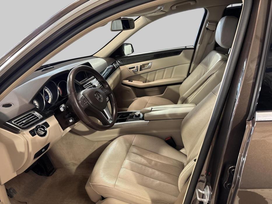 MERCEDES-BENZ E 2013