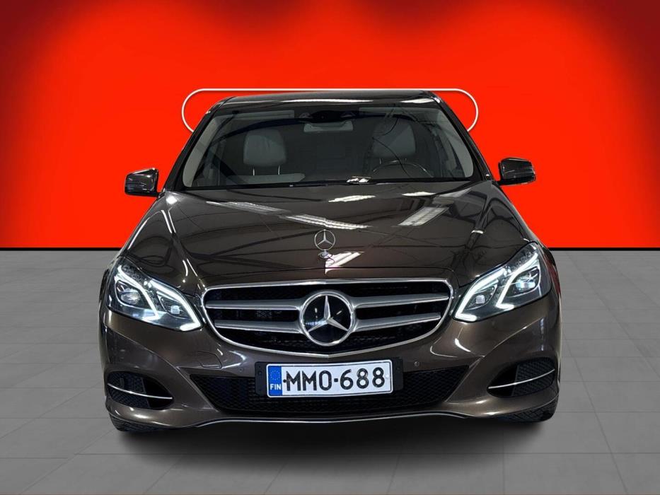 MERCEDES-BENZ E 2013