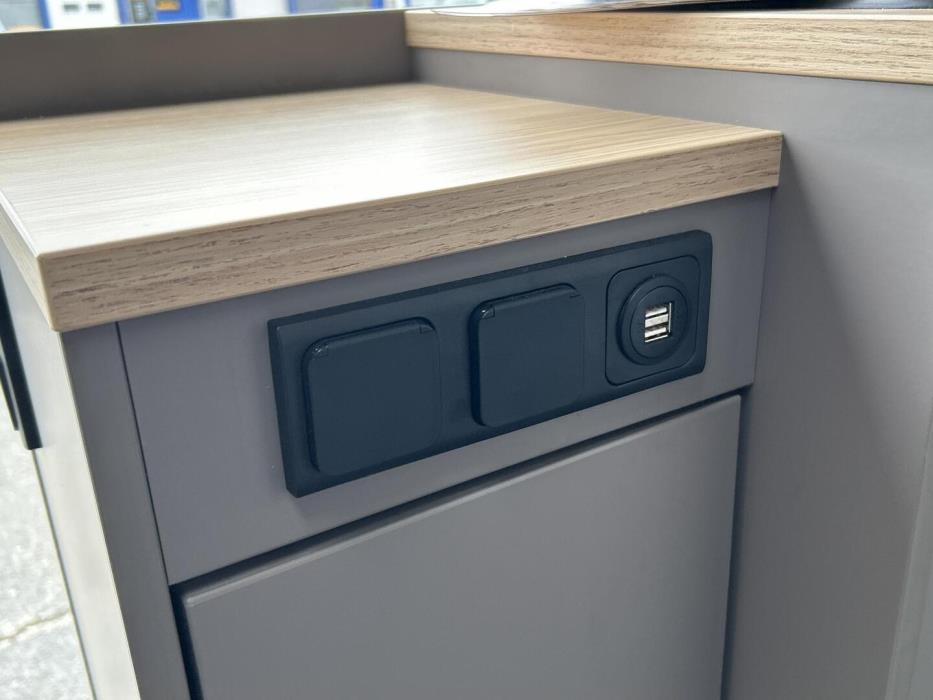 LMC INNOVAN 590 2023