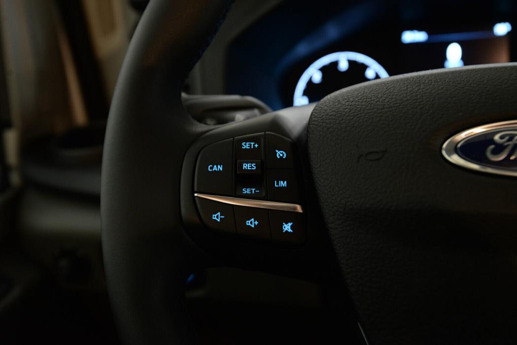 LMC INNOVAN 590 2023