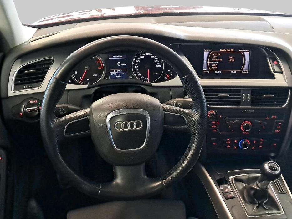 AUDI A4 2010