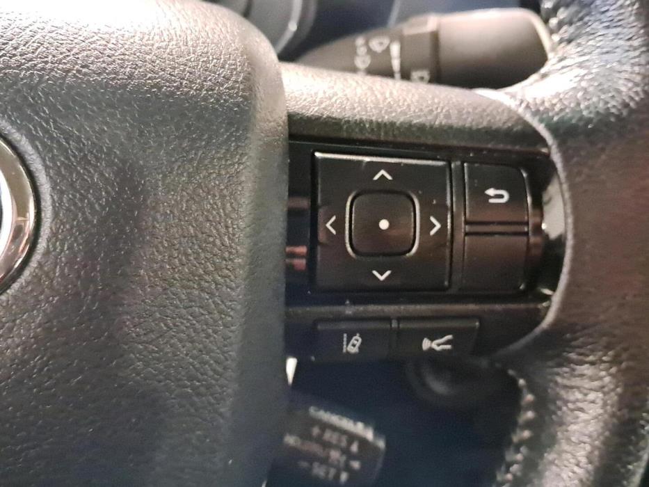 TOYOTA Hilux 2025