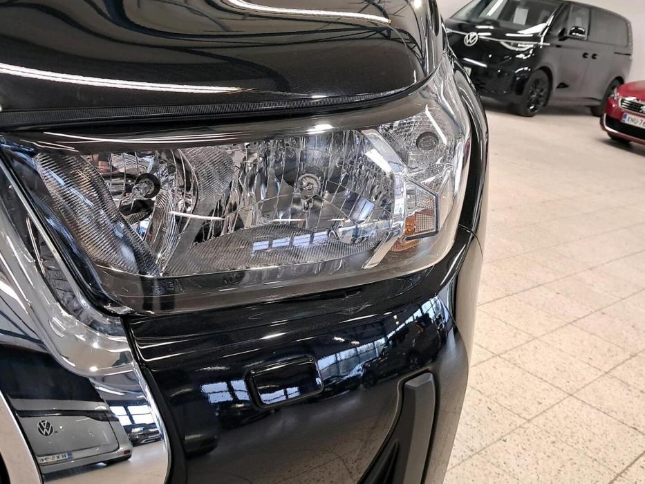 TOYOTA Hilux 2025