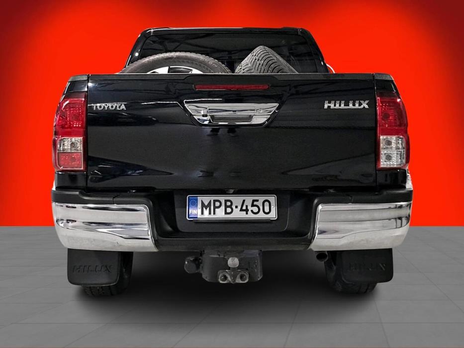 TOYOTA Hilux 2025