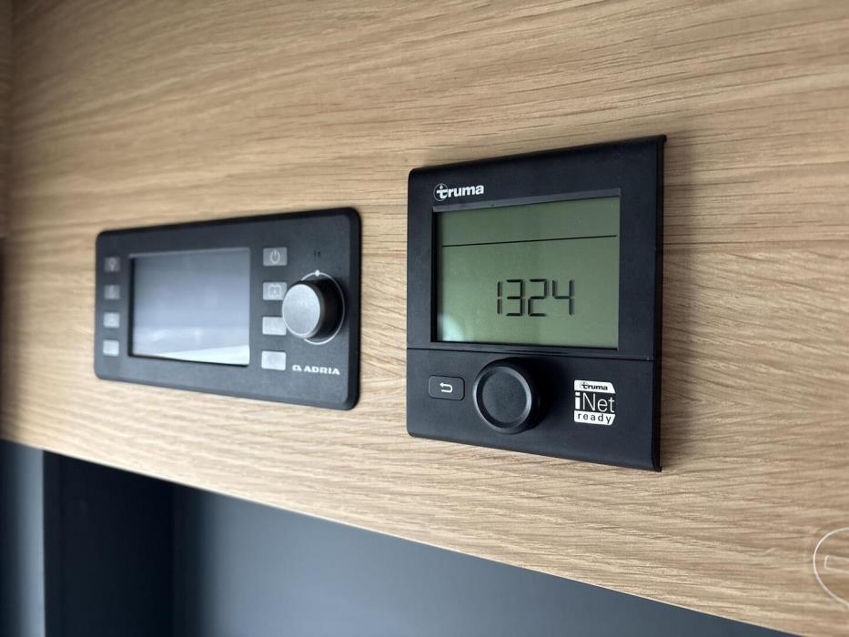 ADRIA MATRIX 670 SL 2023