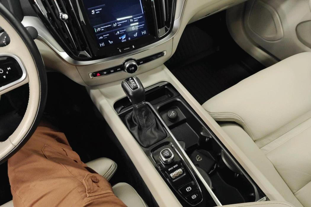 VOLVO S60 2019