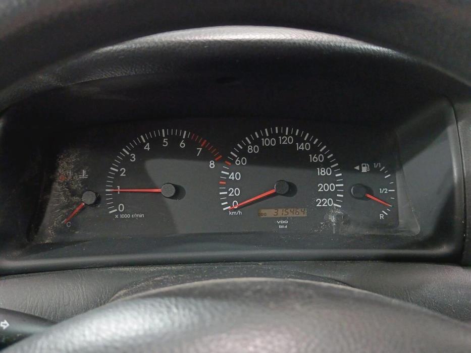 TOYOTA Corolla 2003