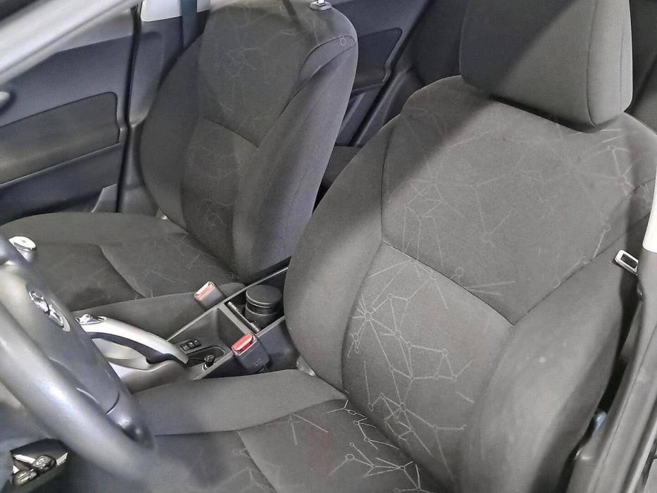 TOYOTA Auris 2010