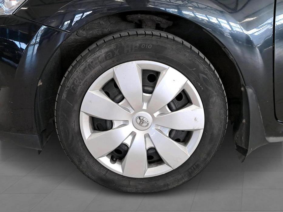 TOYOTA Auris 2010