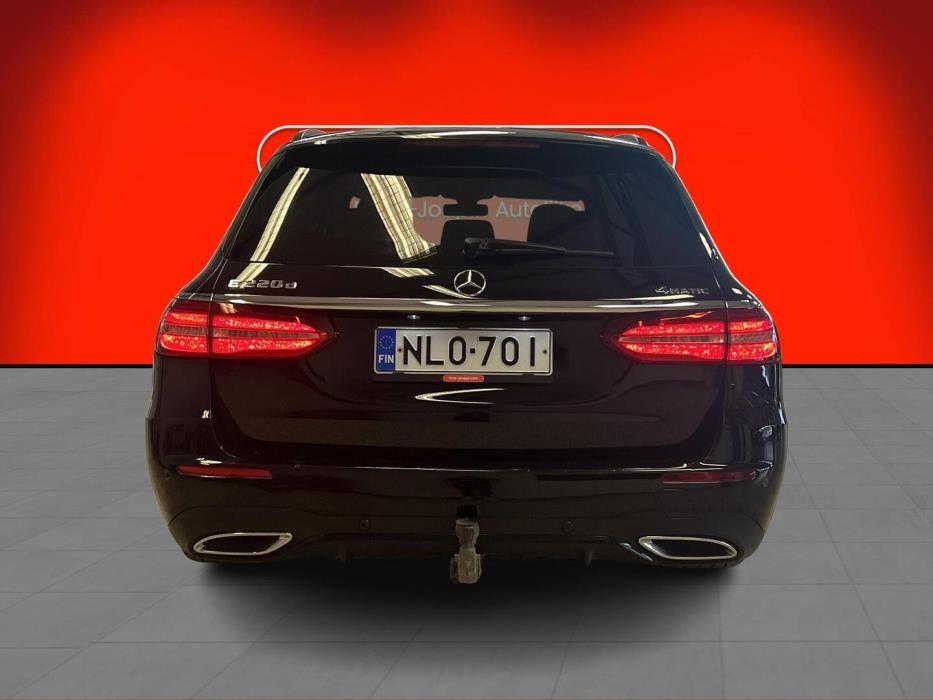 MERCEDES-BENZ E 2017
