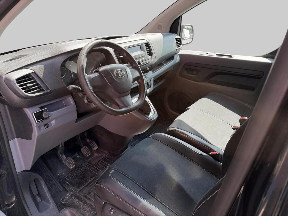 TOYOTA Proace 2017