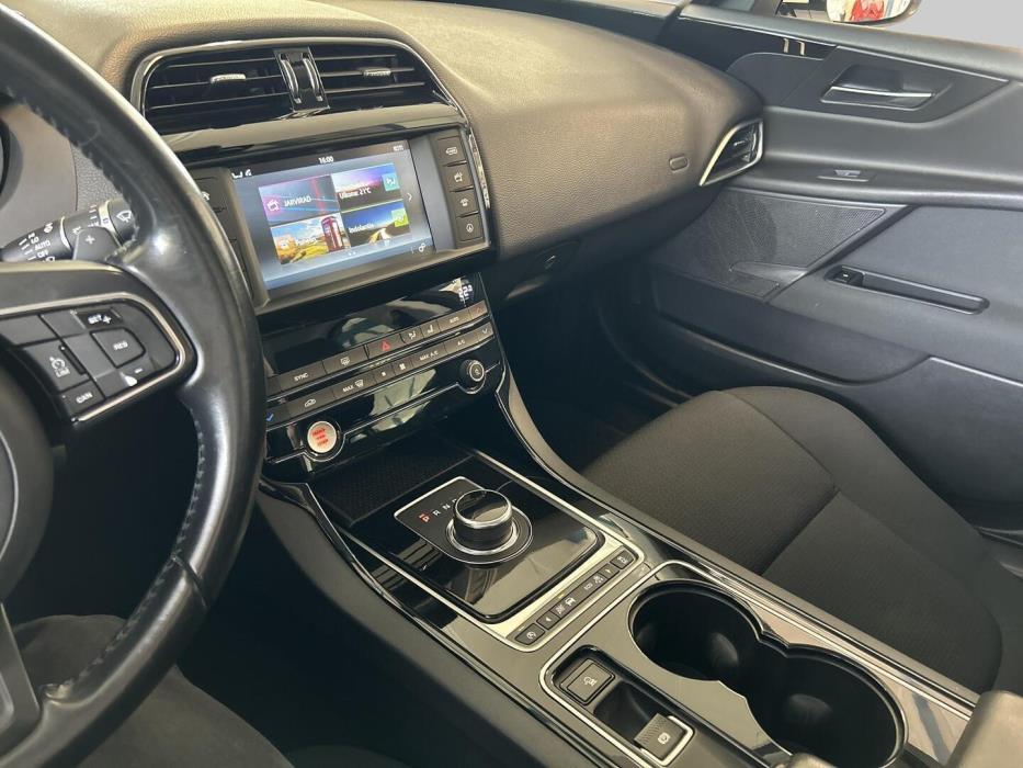 JAGUAR XE 2017