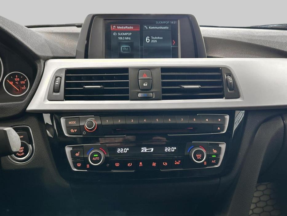 BMW 318 2017