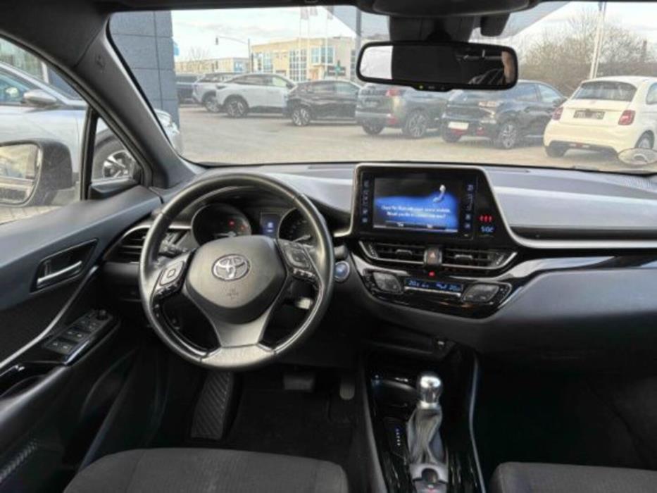 TOYOTA C-HR 2019